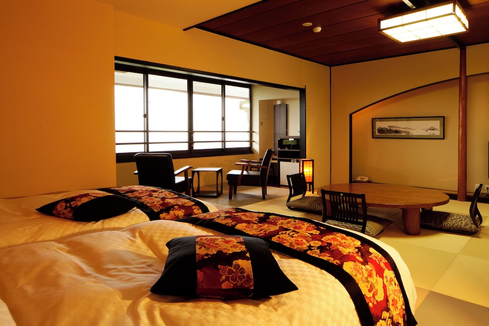 Deluxe Japanese Western Room High Floor photo 3