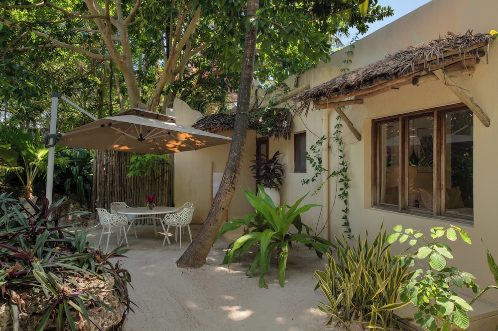 Family Room, 2 Bedrooms, Pool Access, Garden View (Cinnamon) photo 3