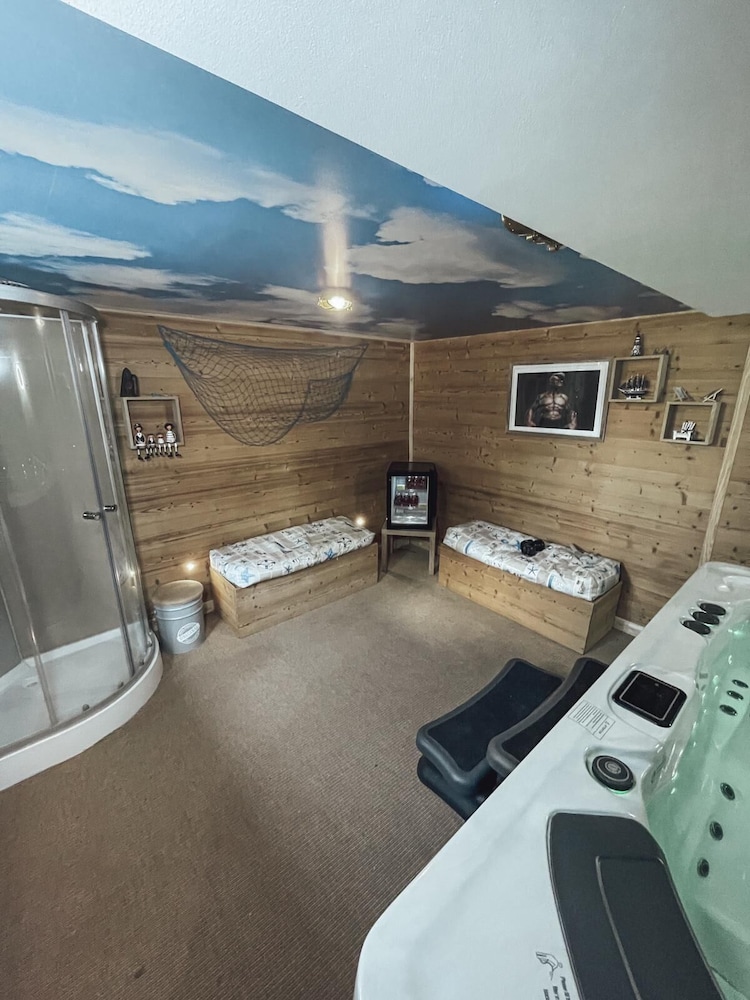 Deluxe Double or Twin Room photo 3