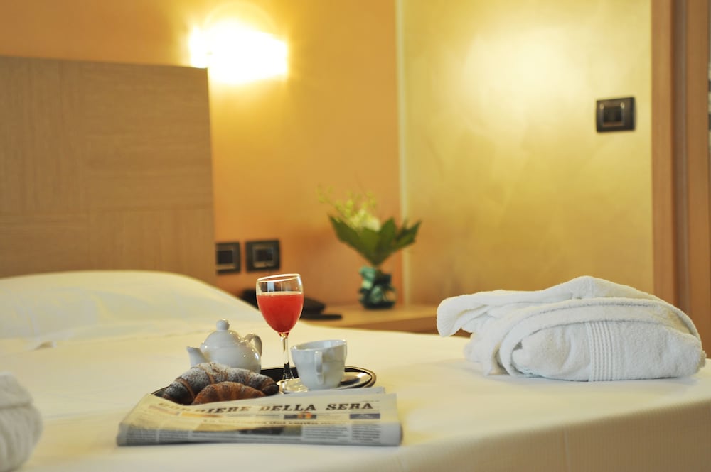 Double or Twin Room - Photo 1