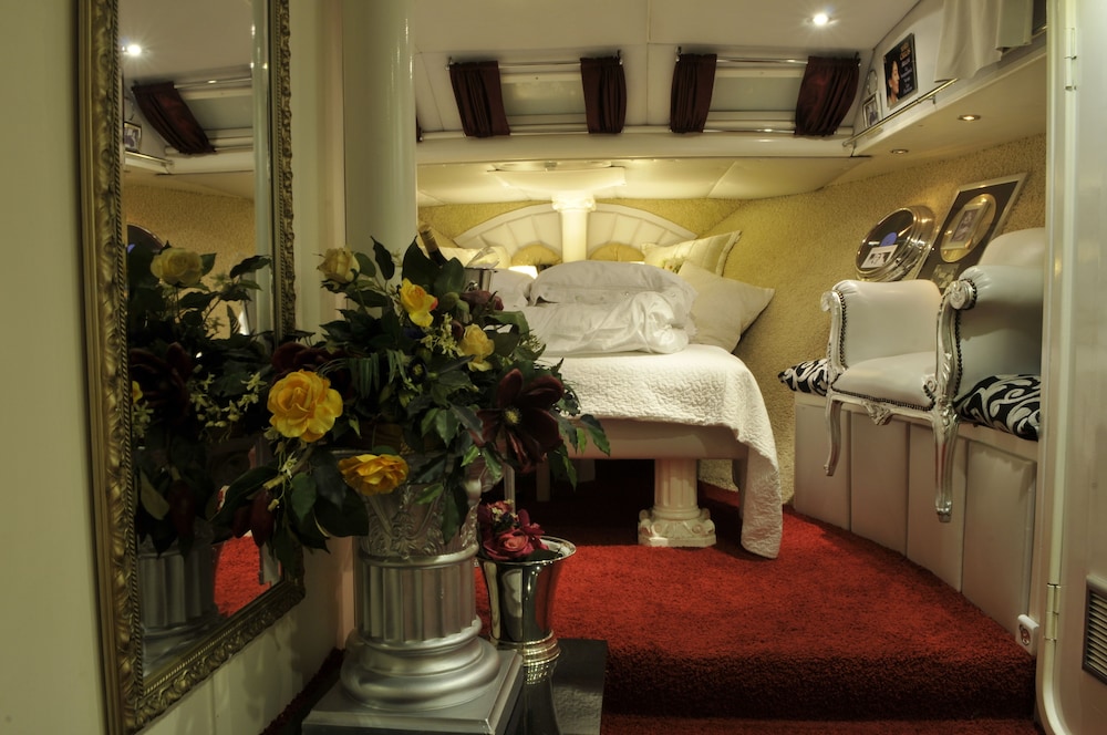 Deluxe Suite, Harbor View photo 1