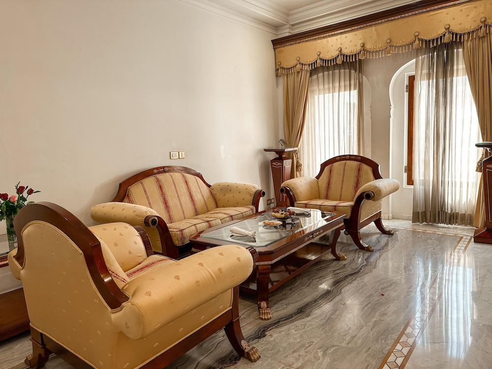 Classic Penthouse, 2 Bedrooms, 2 Bathrooms, Executive Level