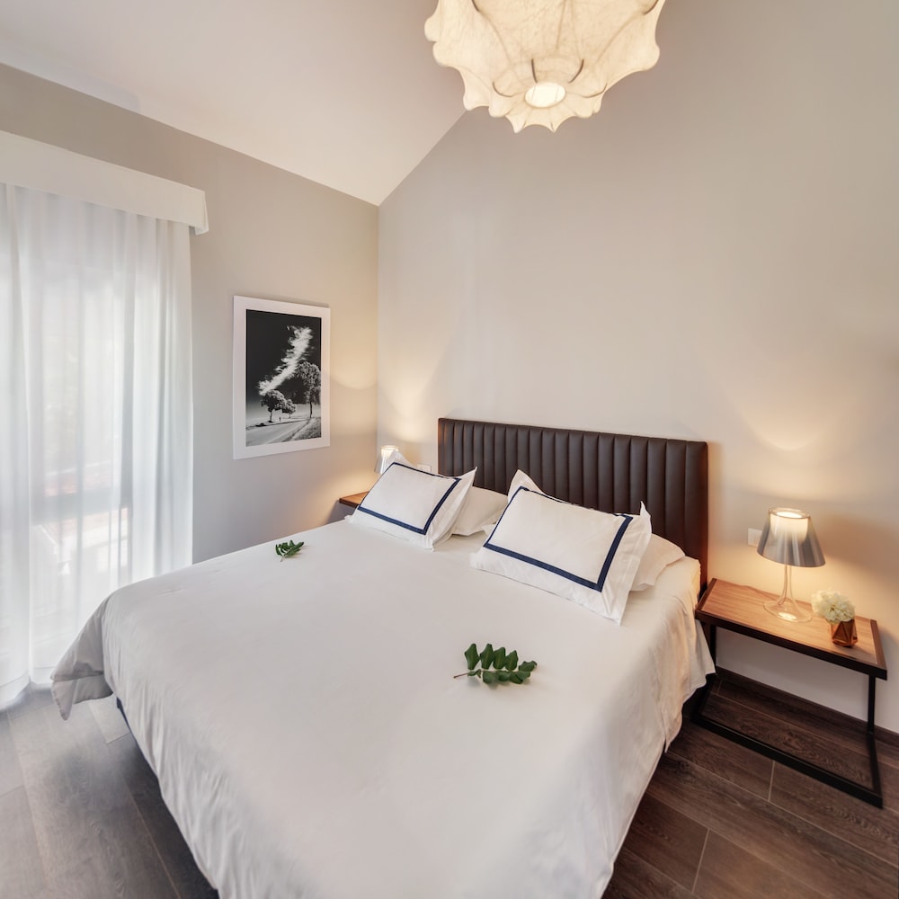 Luxury Suite photo 1