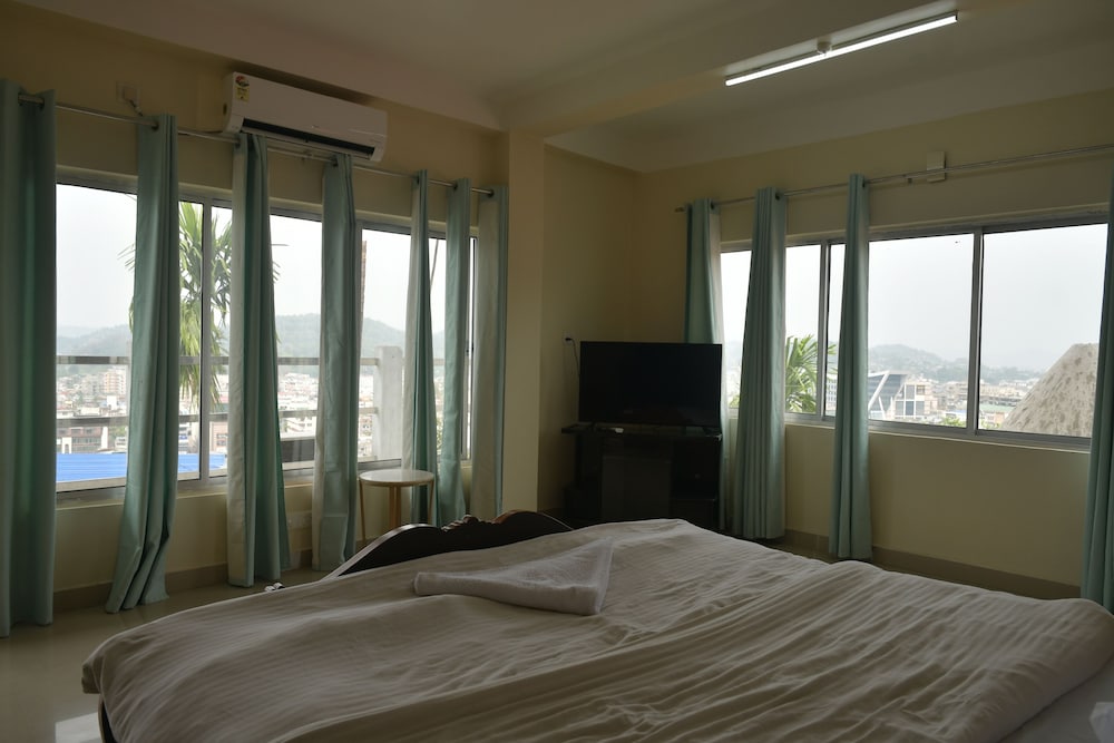 Classic Room, City View