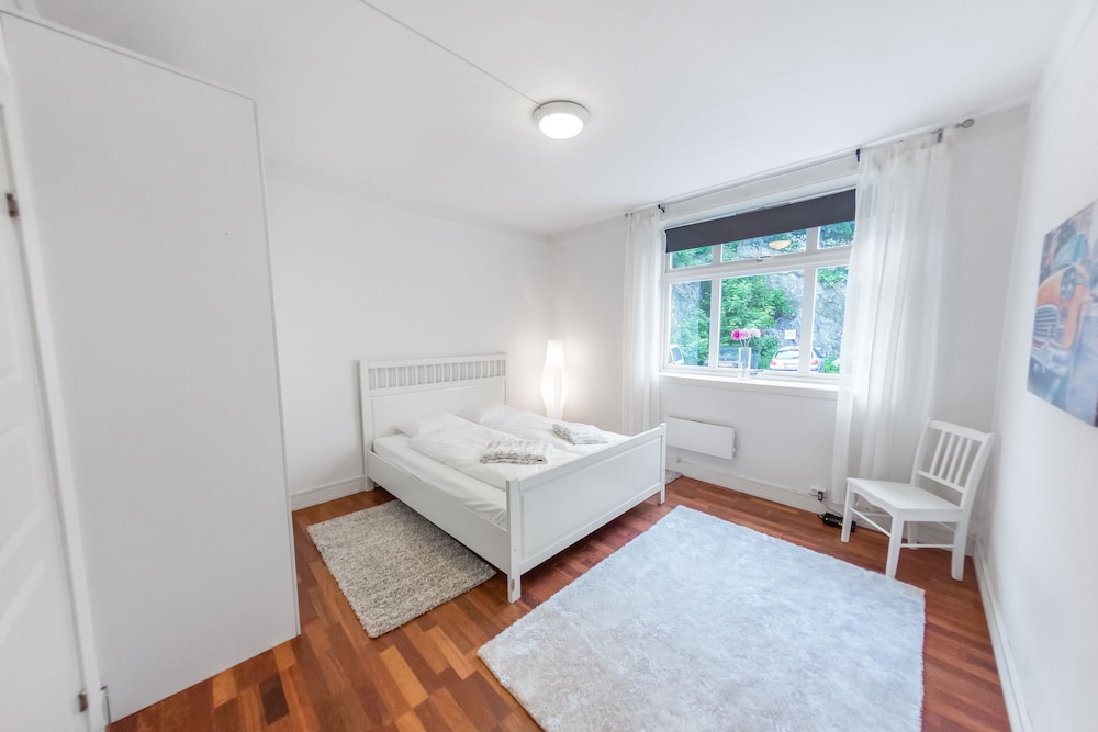 City Apartment, 2 Bedrooms photo 1