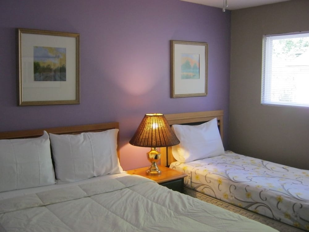 Standard Room, Multiple Beds, Shared Bathroom (03) photo 1
