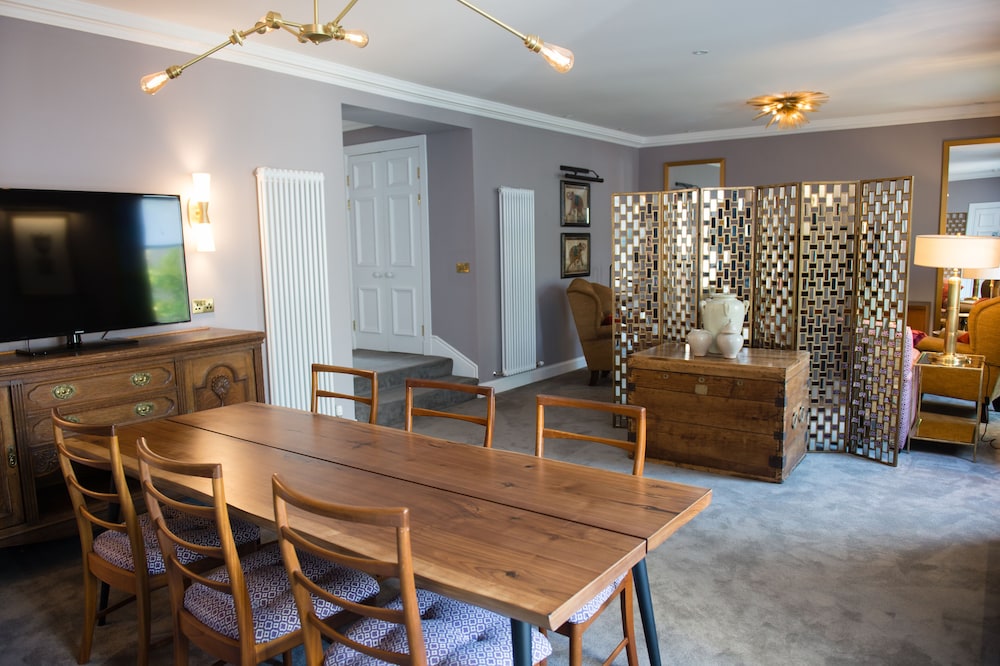 Signature Suite - Photo 10