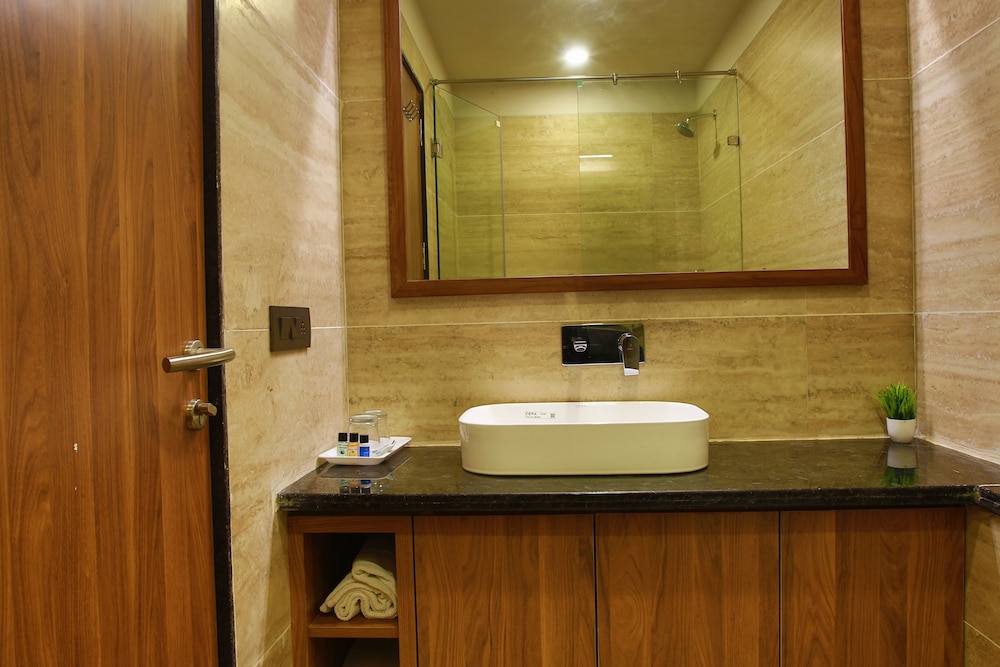 Premium Room, 1 Double Bed, Non Smoking photo 2