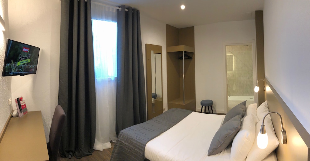 Deluxe Double Room, 1 Double Bed, Non Smoking photo 3