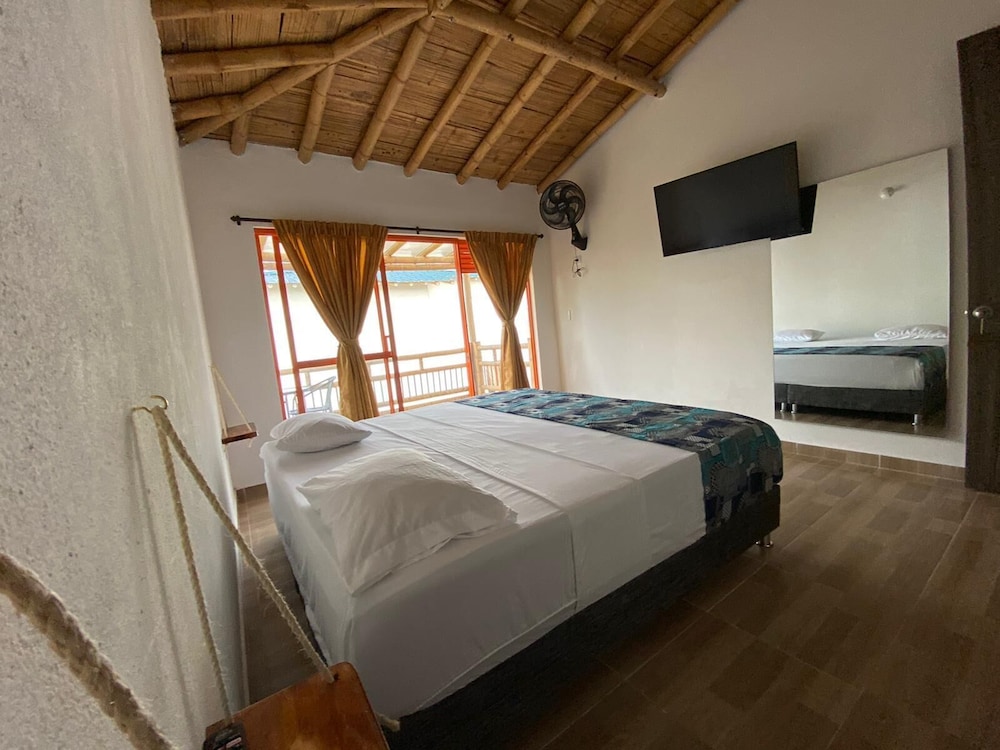 Standard Double or Twin Room photo 3