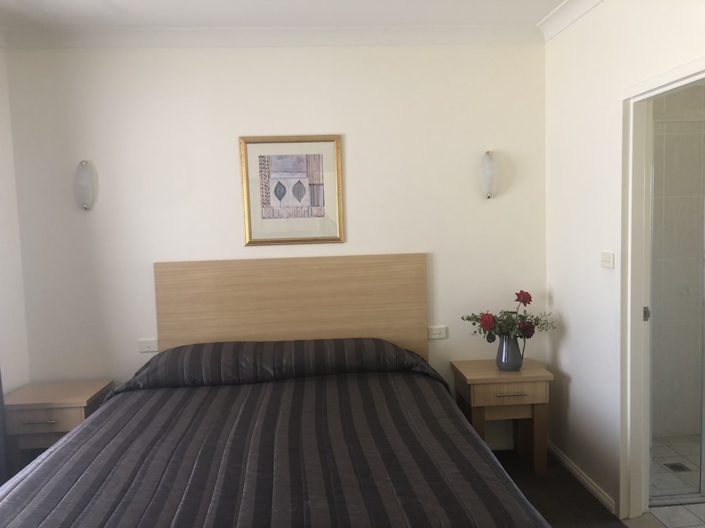 One Bedroom Apartment photo 3