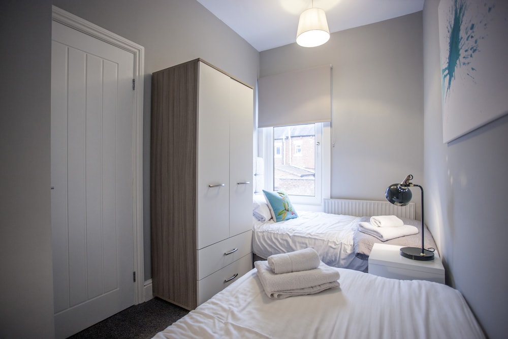 House, 2 Bedrooms, Kitchen
