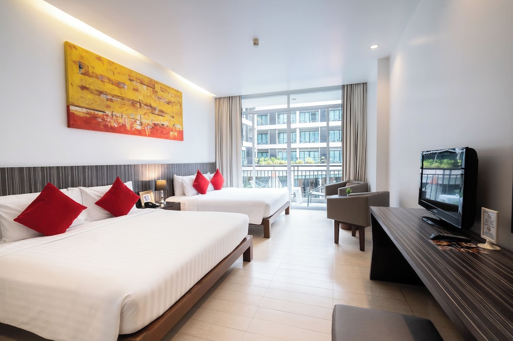 Deluxe Quadruple Room - Photo 3