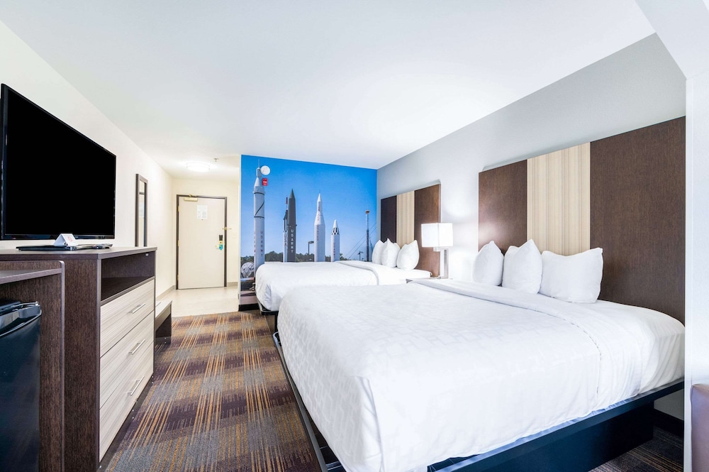 Suite, Multiple Beds, Non Smoking - Photo 5