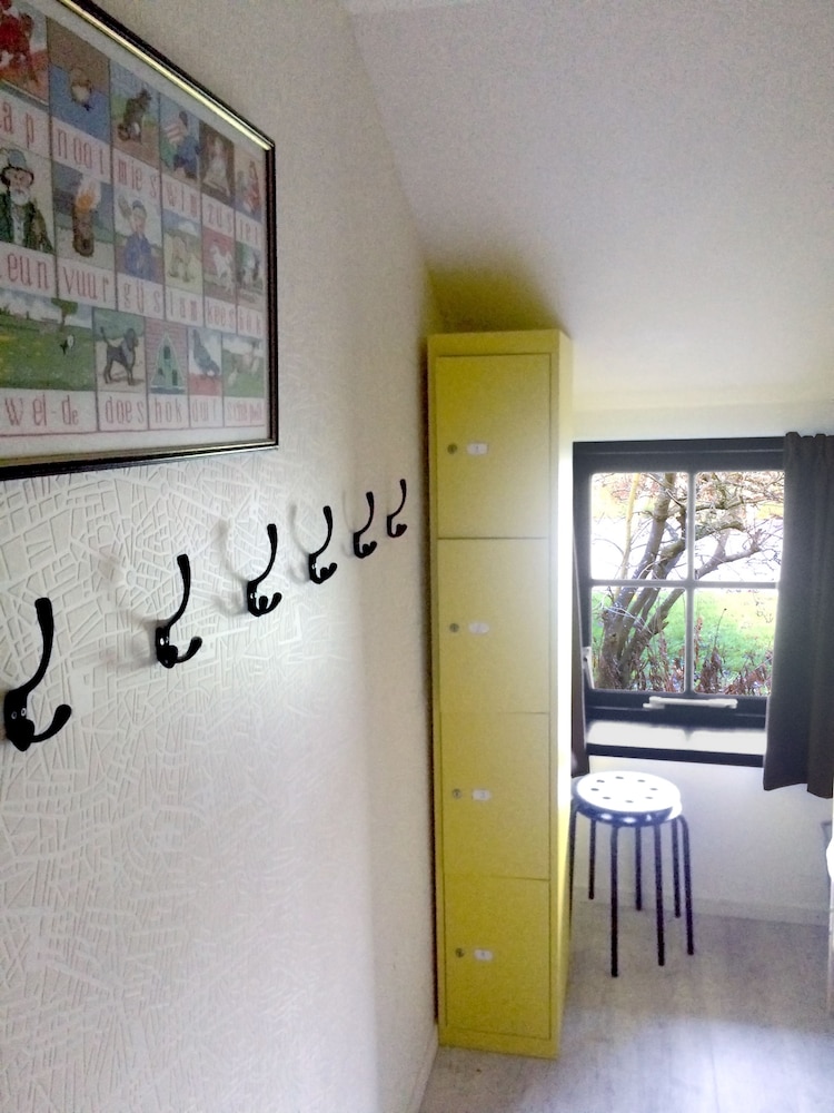 Bed in Shared Dormitory, Mixed Dorm, Shared Bathroom (4 beds) photo 1