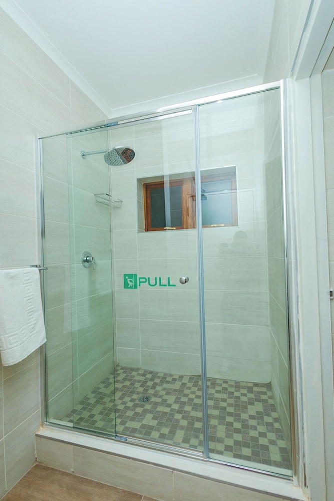 Comfort Room photo 3