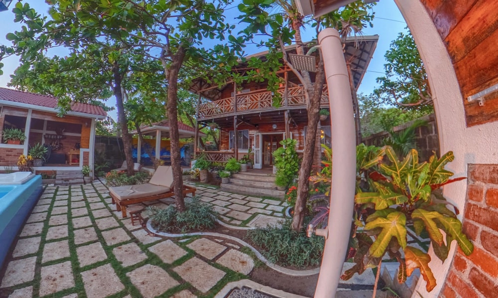 House, Smoking photo 2
