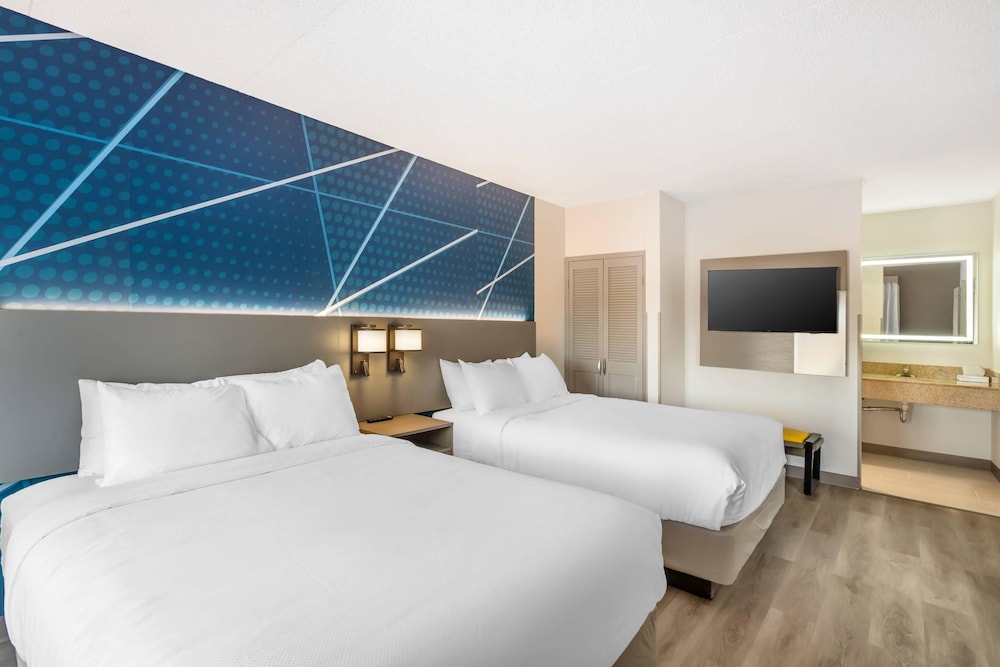 Suite, 2 Queen Beds, Non Smoking