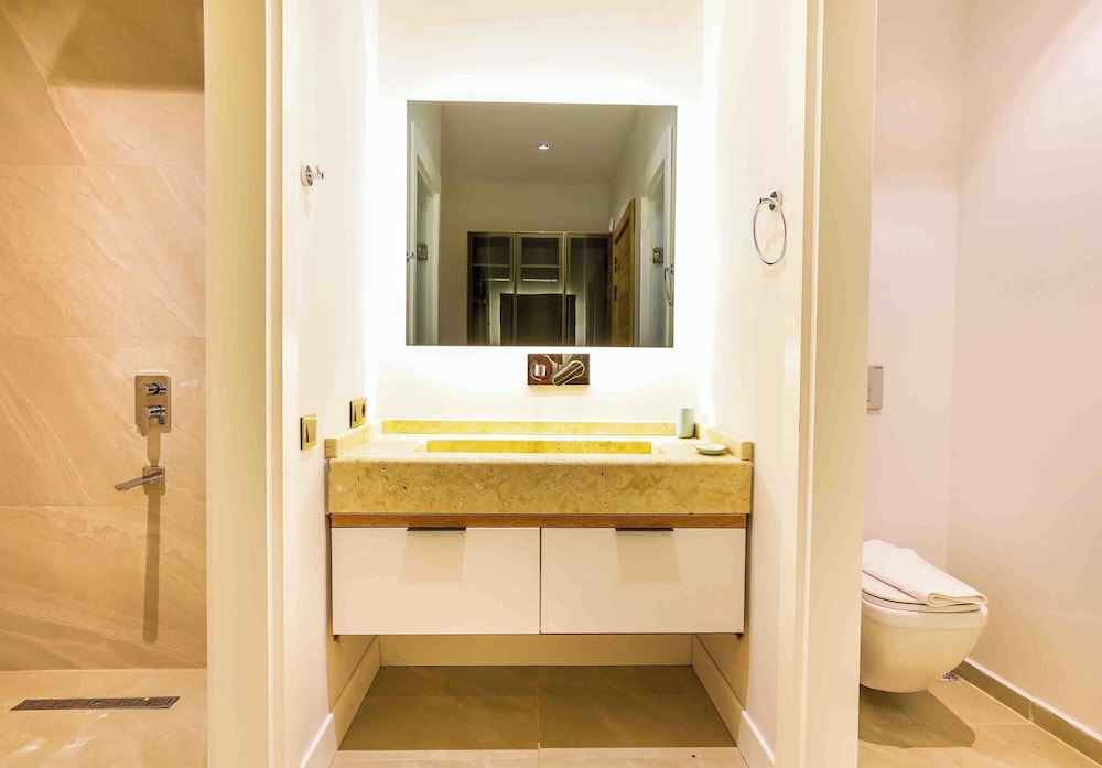 Garden Pool Suite photo 2