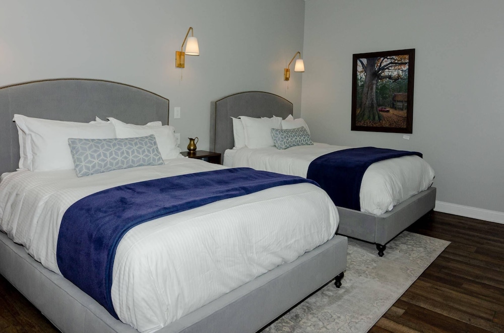 Suite, 2 Queen Beds, Non Smoking - Photo 6