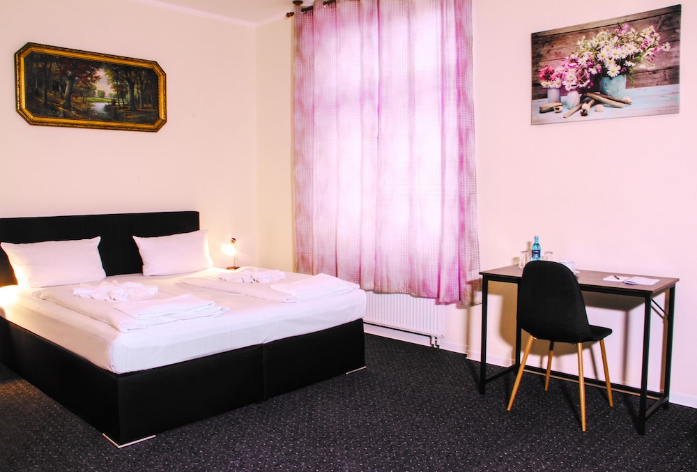 Economy Double or Twin Room photo 1