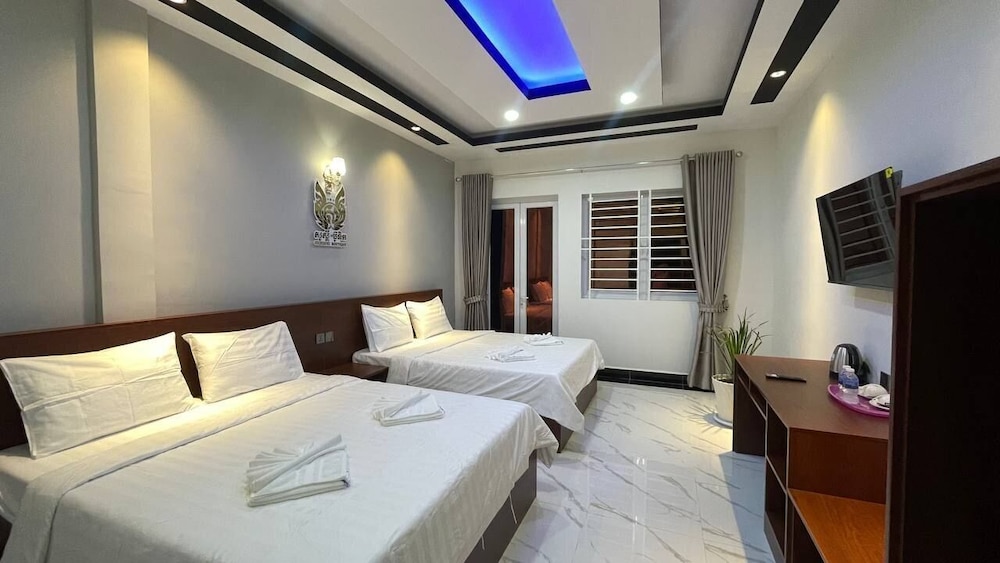 Family Double Or Twin Room, 2 Double Beds, Mountain View photo 2