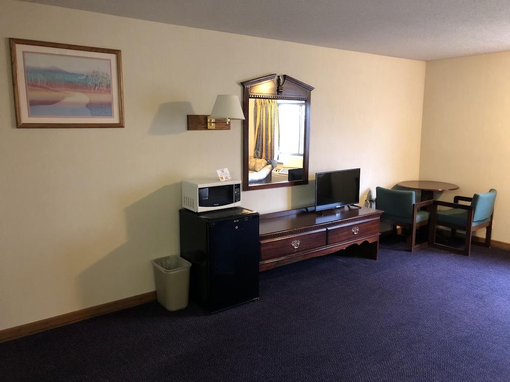Suite, 1 Queen Bed with Sofa bed, Non Smoking photo 2