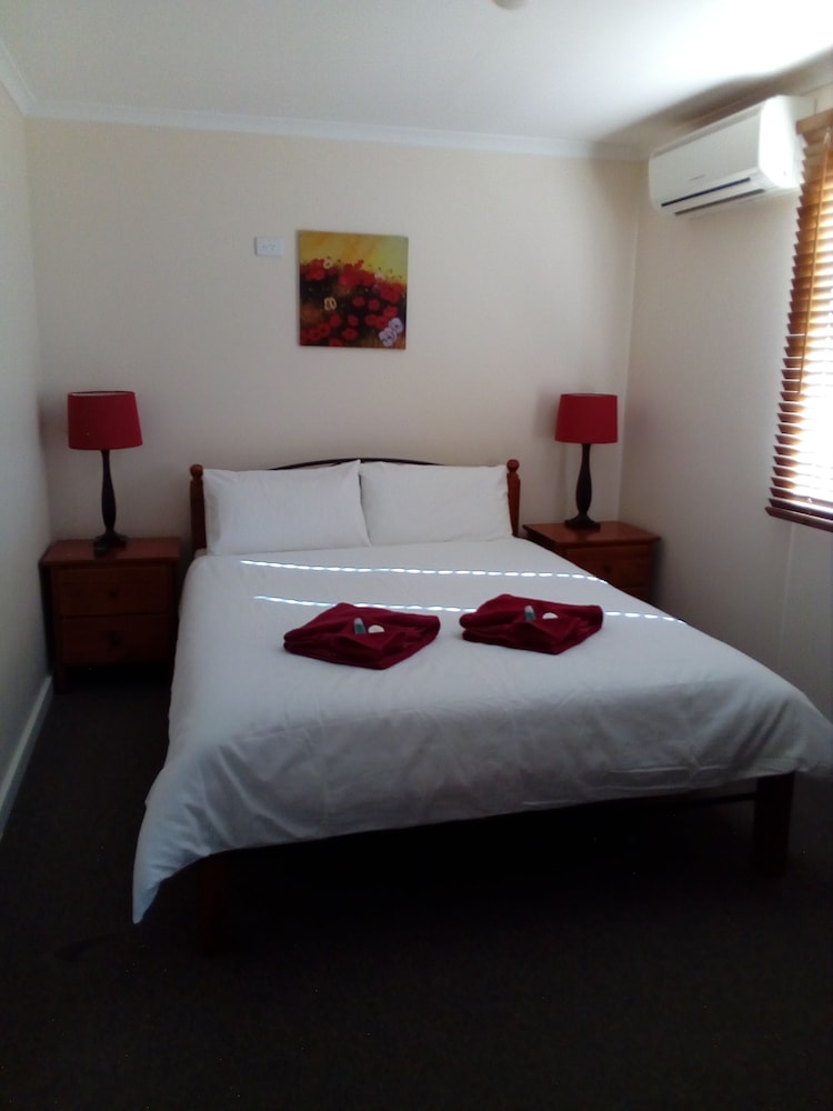 Family Cabin, 2 Bedrooms photo 1