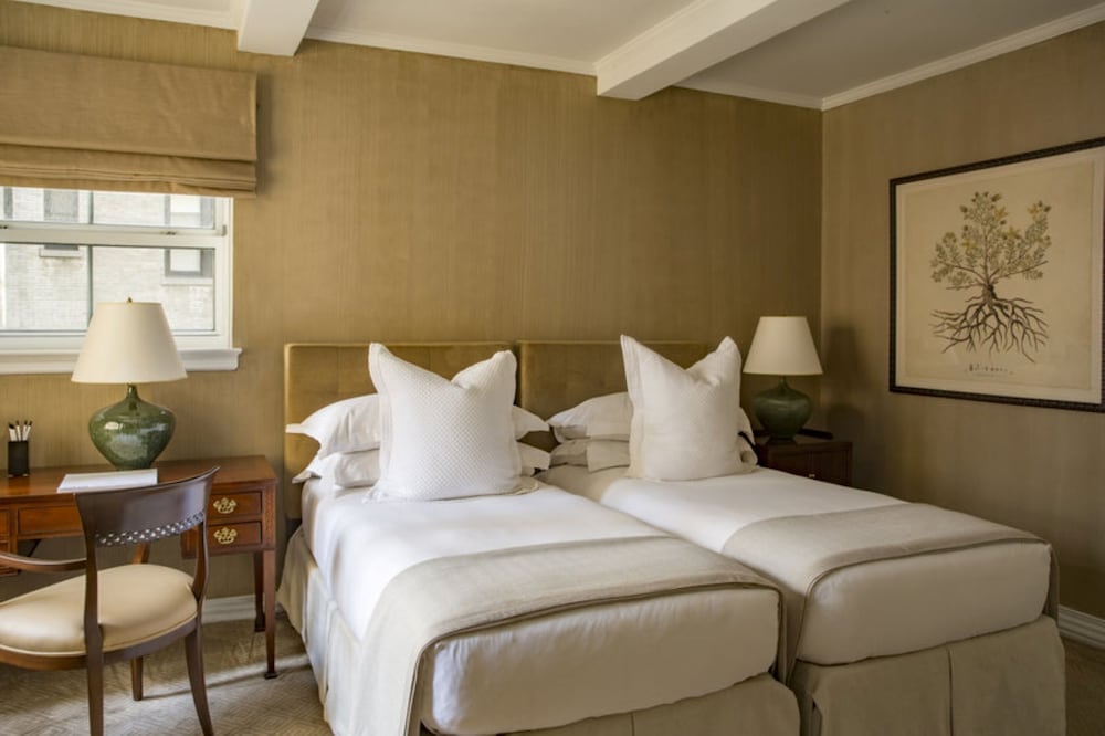 Deluxe Junior Suite with Two Twin Beds (Non Smoking) photo 1