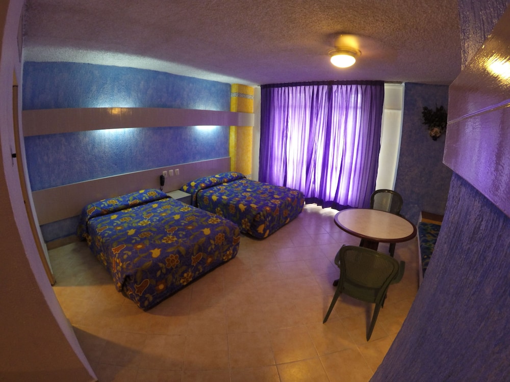 Economy Room, 2 Double Beds photo 2