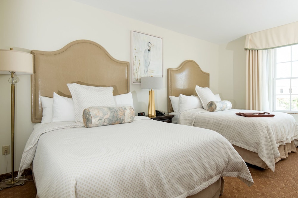 Deluxe Room, 2 Queen Beds - Photo 1