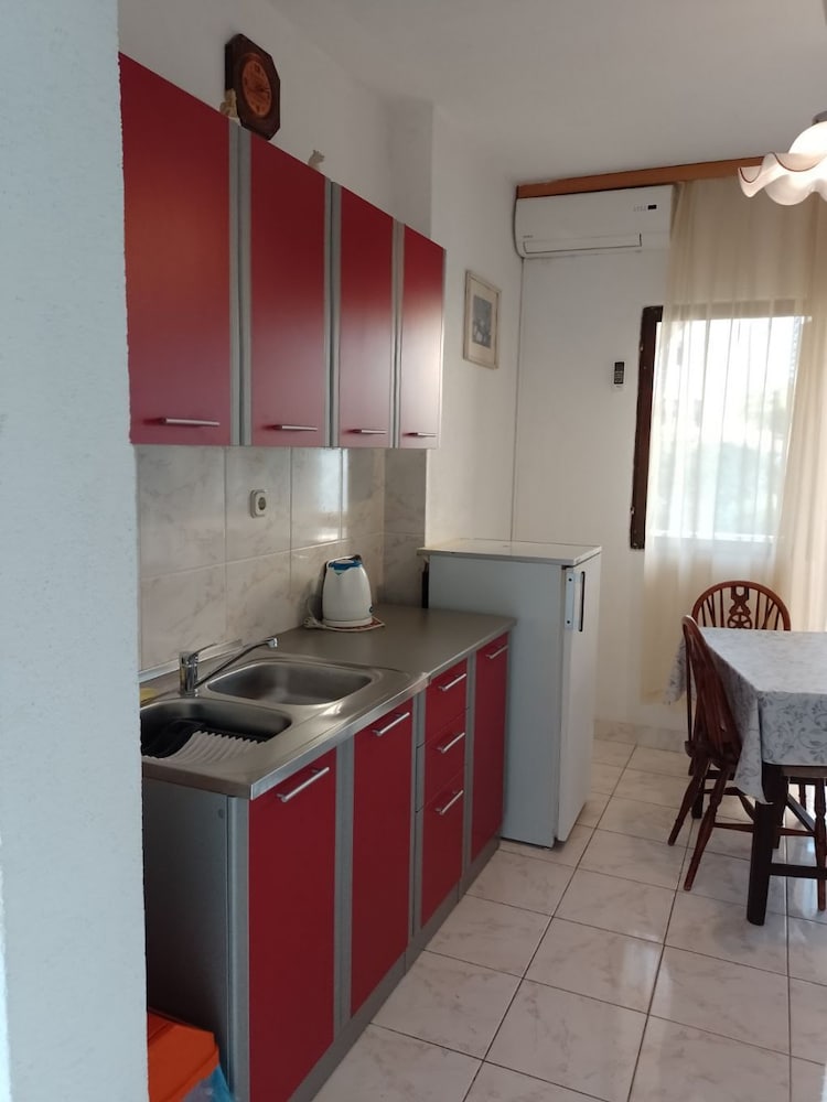 Apartment (Biljana - 150m from beach - A1(2+1)) photo 2