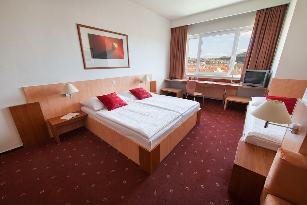 Comfort Triple Room, City View - Photo 6