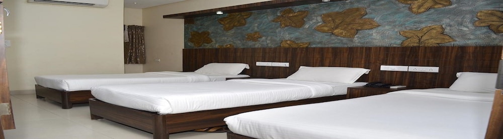 Deluxe Triple Room, Non Smoking photo 3