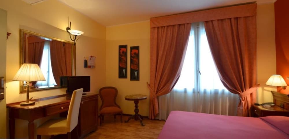 Basic Double or Twin Room photo 1