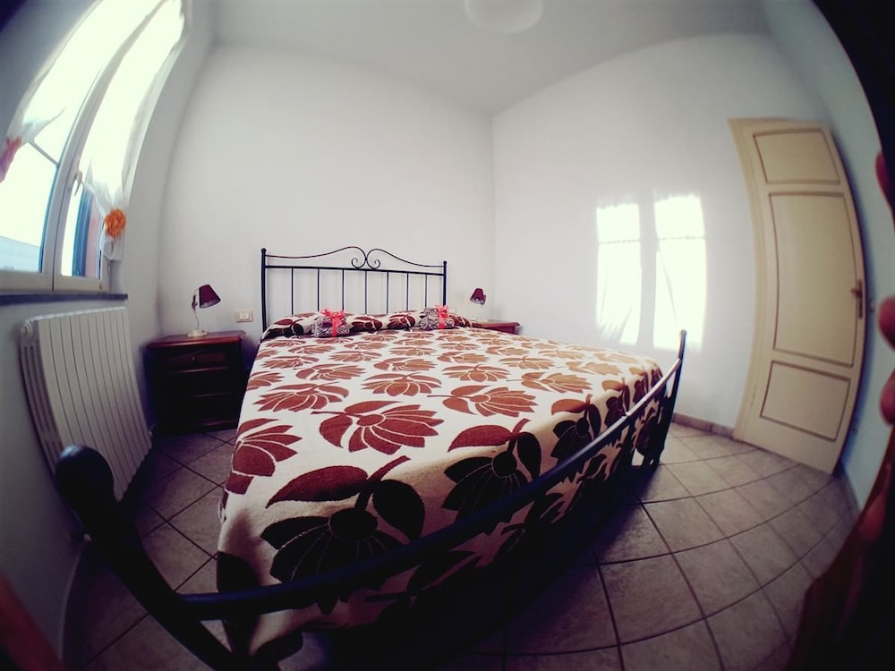 Deluxe Double Room (Magnolia)