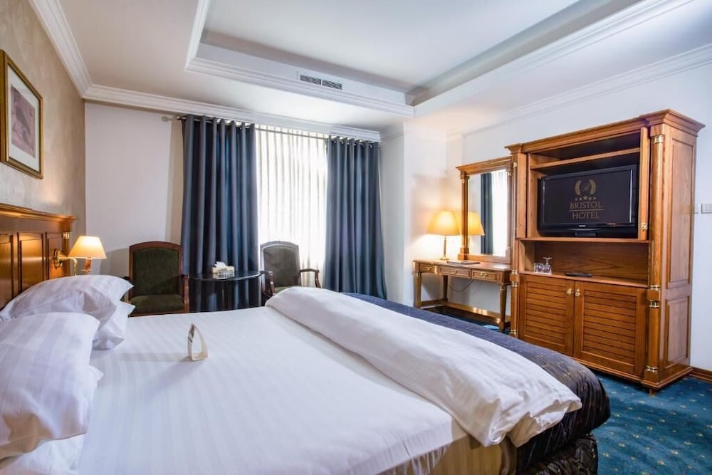 Bristol Suite - Photo 1