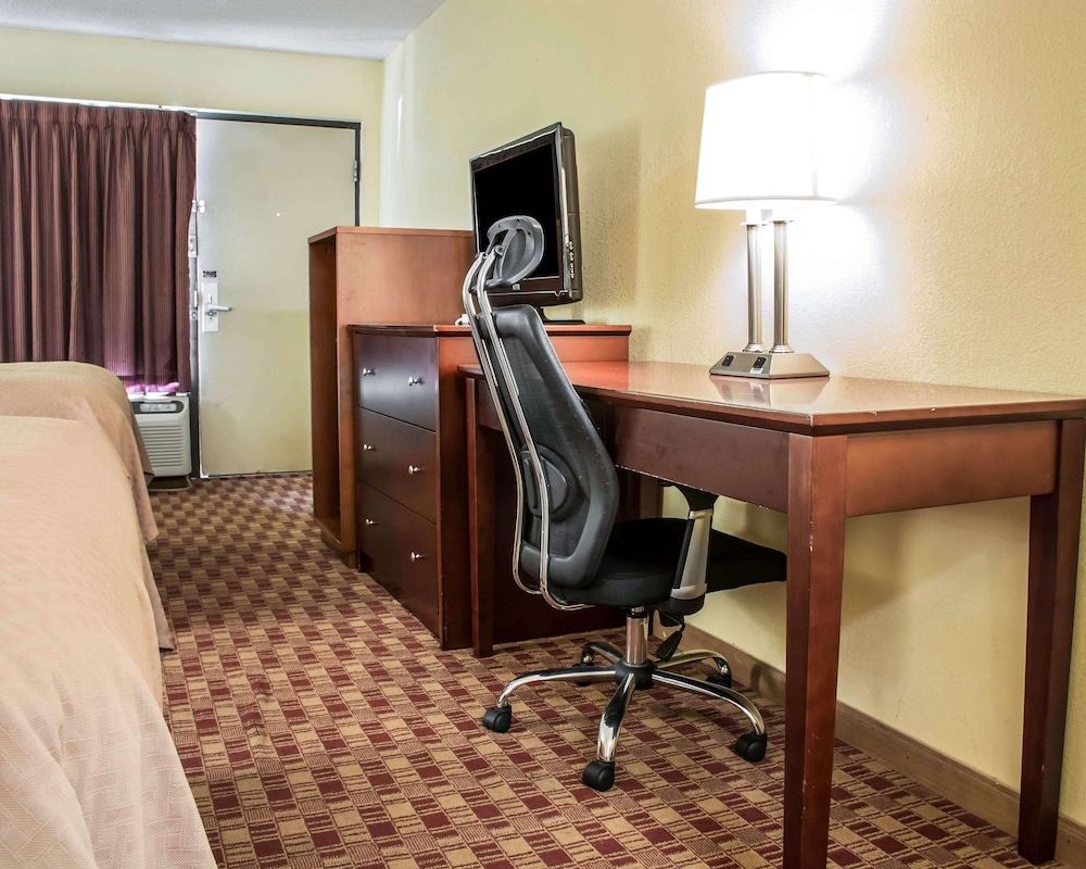 Standard Double Room, 2 Double Beds, Non Smoking photo 3
