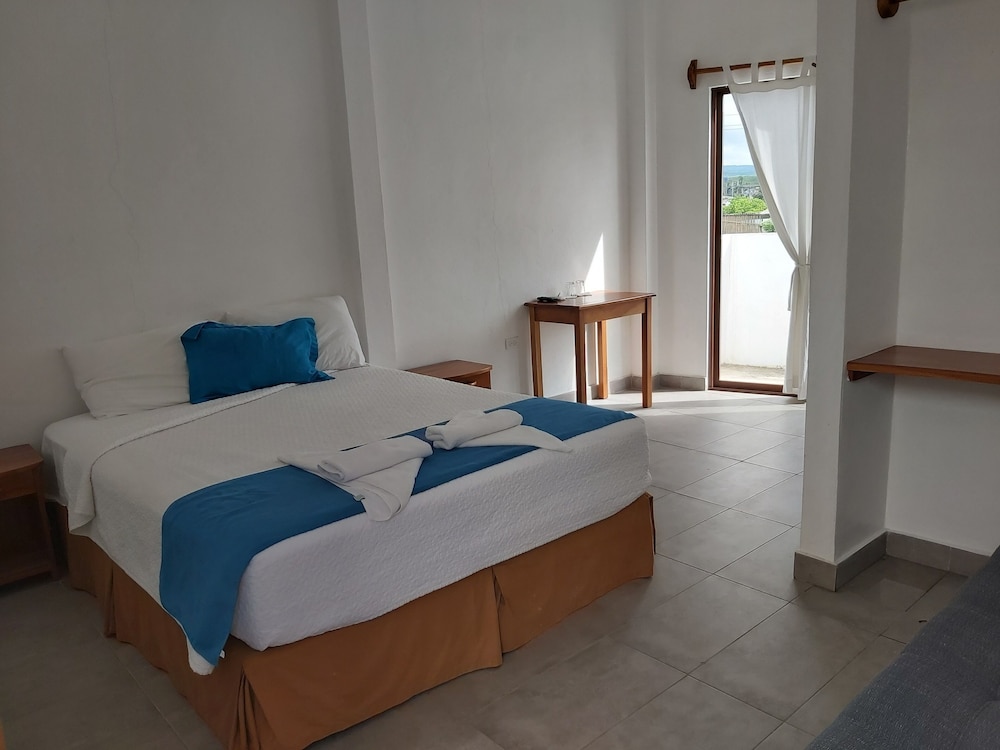 Deluxe Double Room, 1 King Bed, Balcony photo 2