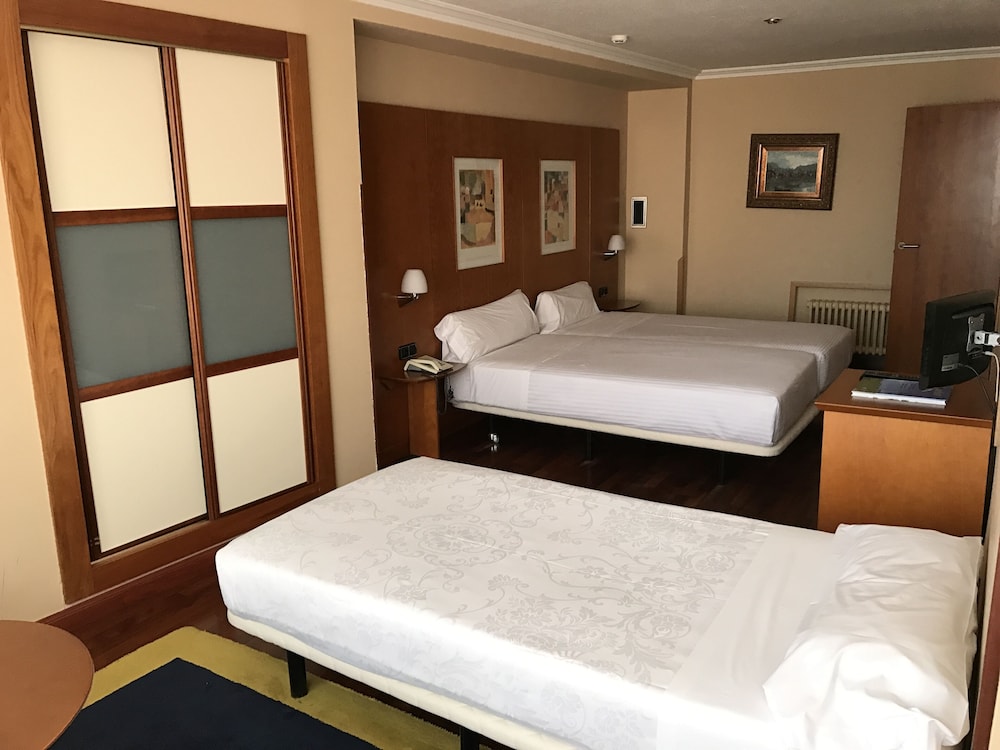 Triple Room - Photo 1