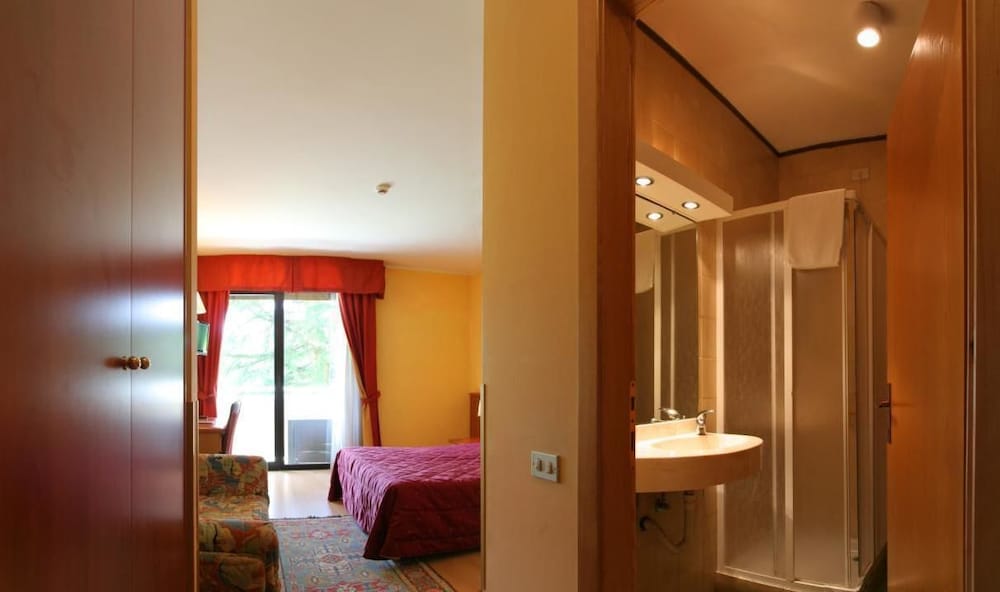 Double Or Twin Room photo 2