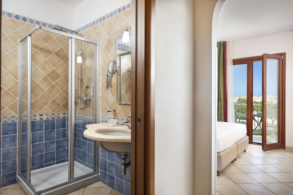 Standard Room, Sea View - Photo 7