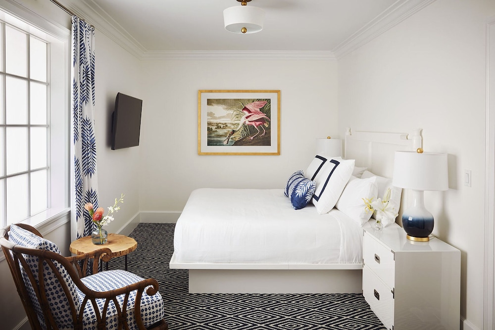 Room, 2 Bedrooms, Oceanfront (veranda, 1 King Primary/1 King)