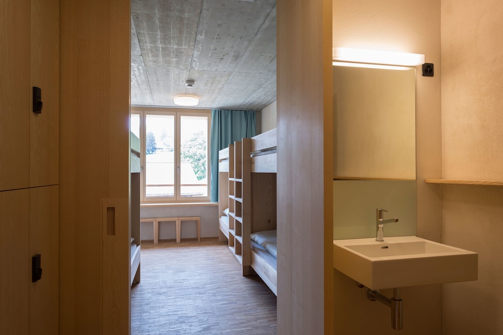 Shared Dormitory, Shared Bathroom (1 bed in a 6 bed dorm) photo 3