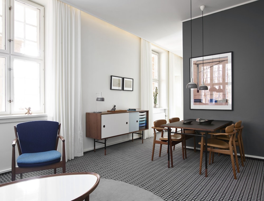 Design Suite, Balcony, Fjord View, Main Building - Photo 7