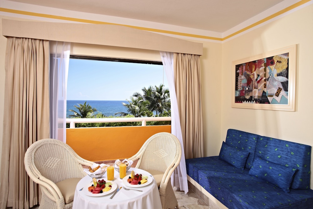 Junior Suite, Oceanfront (Superior)