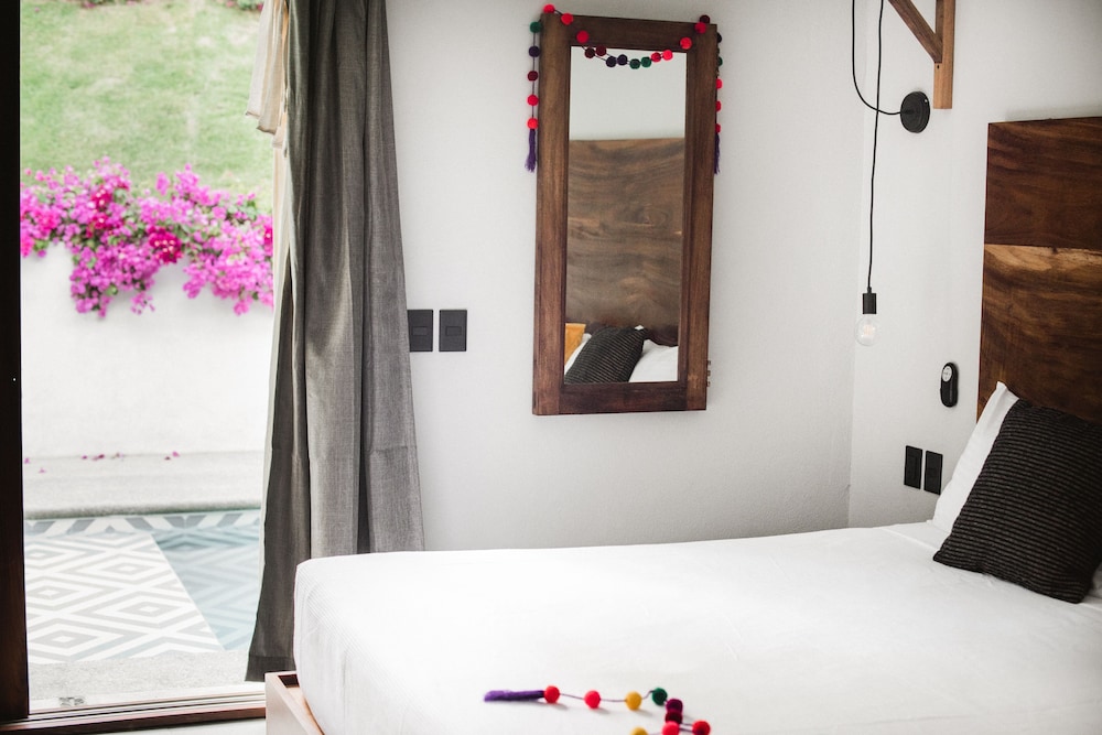 Suite Studio Premium, 1 King Size bed, By the pool (#8)