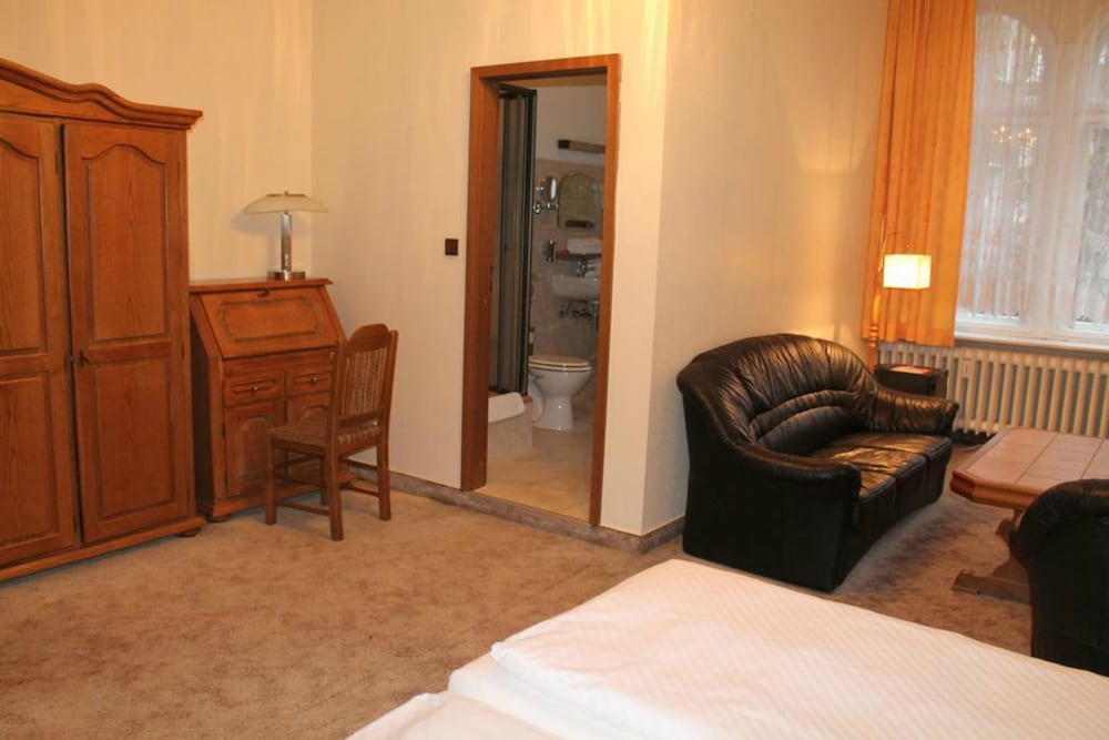 Double Room - Photo 3
