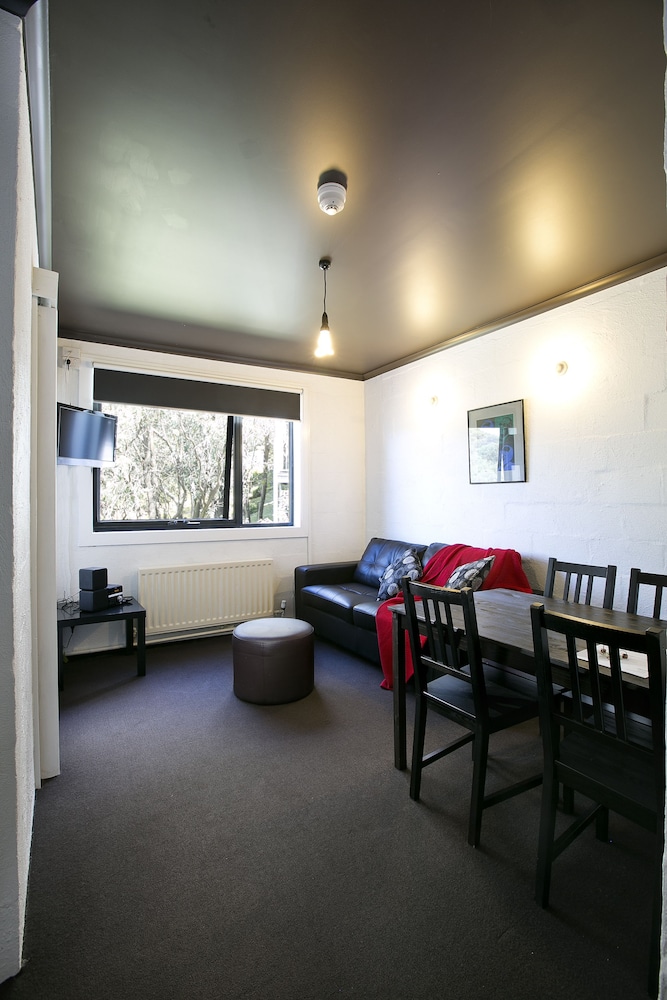 One Bedroom photo 2