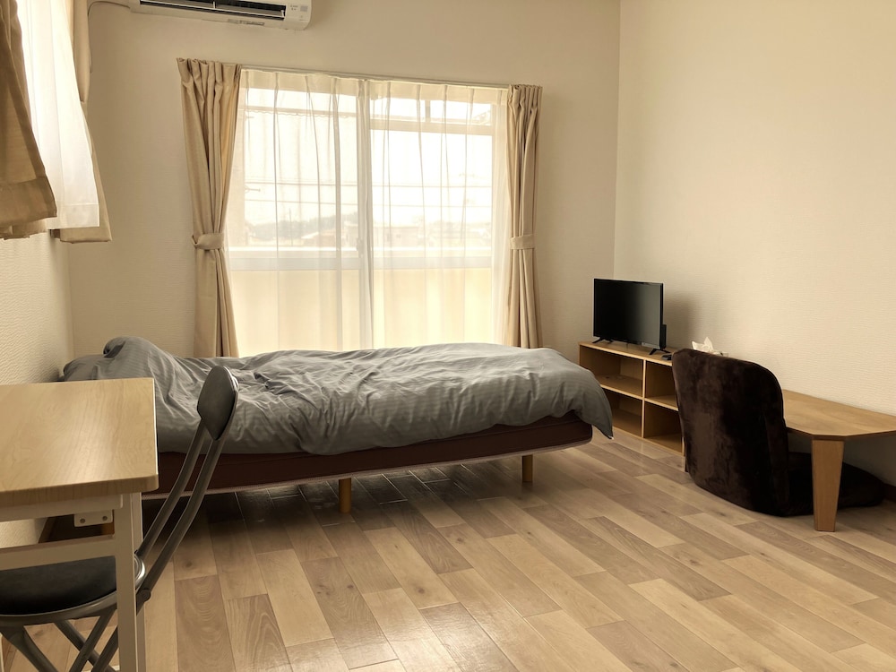Basic Apartment, City View (B)